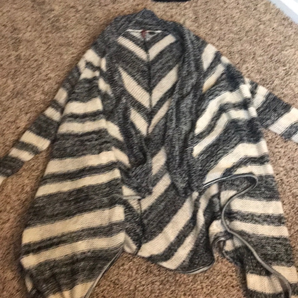 Over sized black and white cardigan