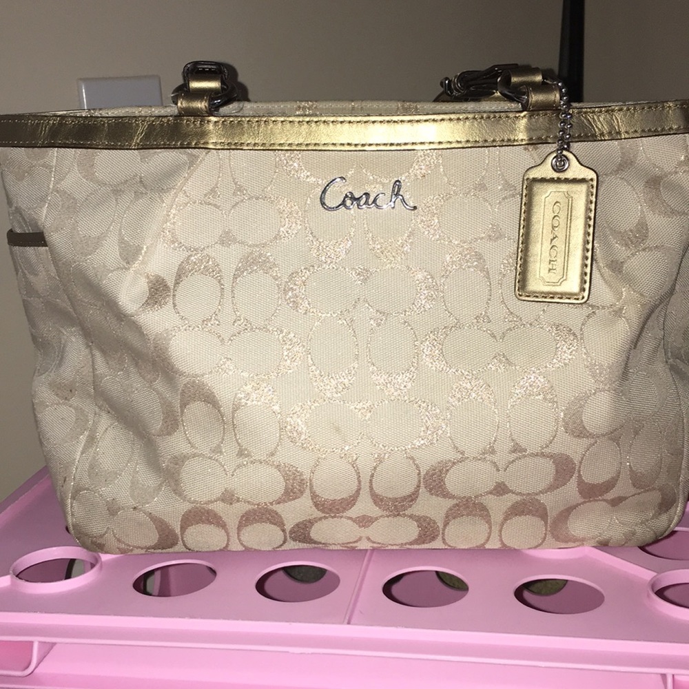 **Authentic** Coach Purse