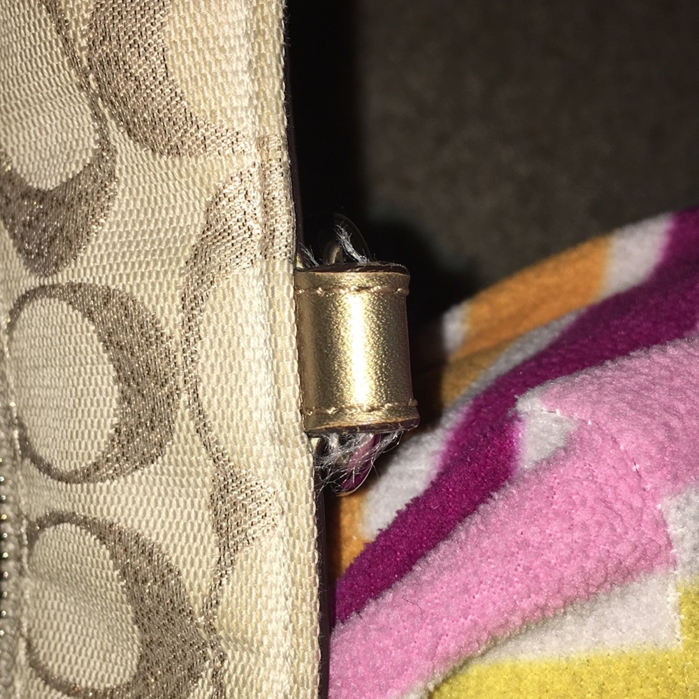 **Authentic** Coach Purse - Picture 5 of 8