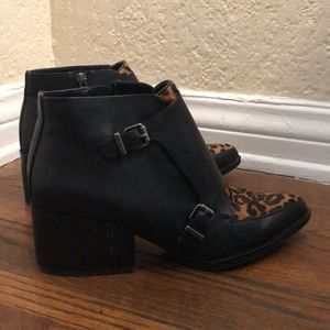 Sam Edelman Booties 8.5