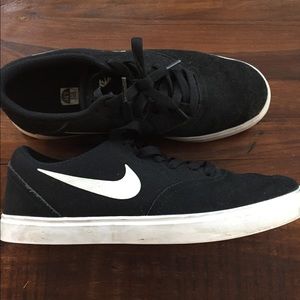 Nike skate shoes - 6.5 Youth