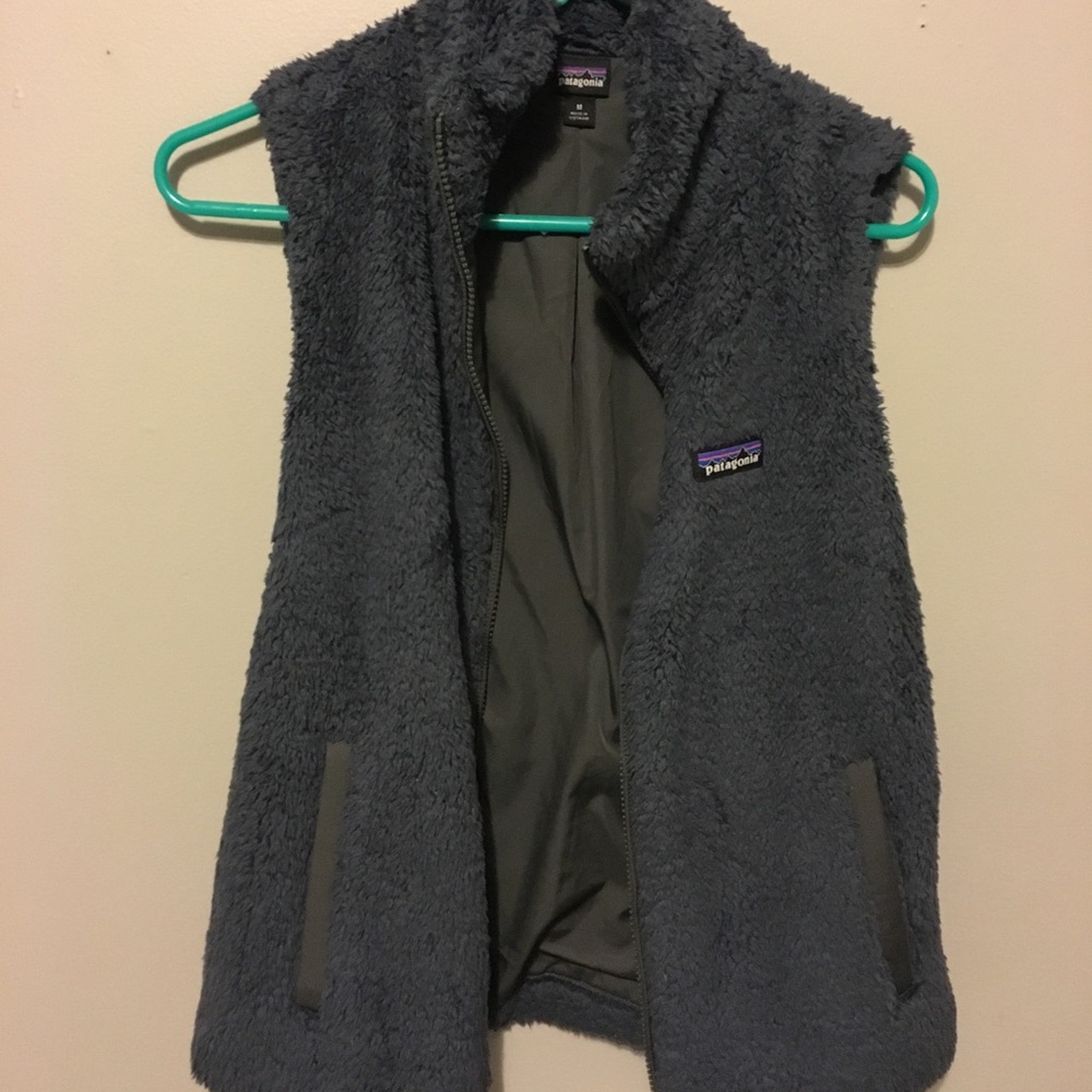 navy blue patagonia vest