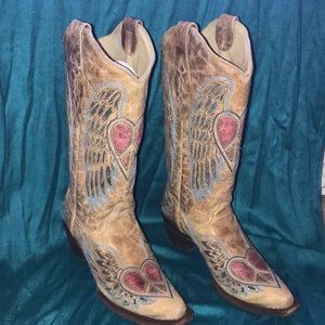 Corral boots