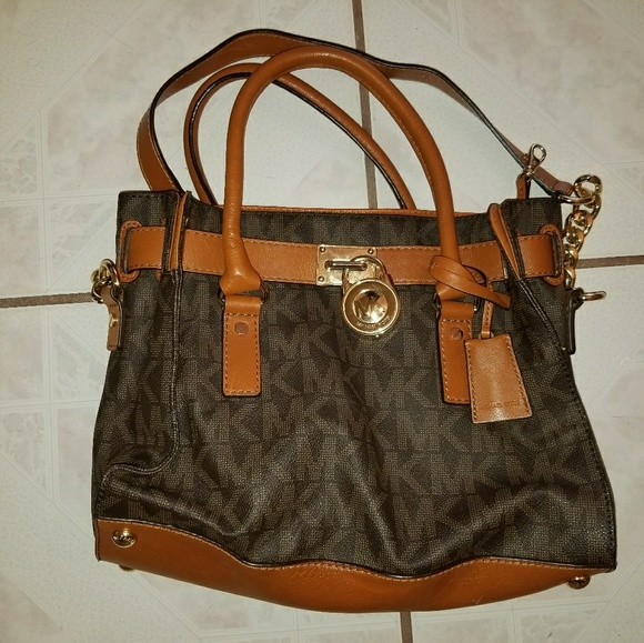 Michael Kors Handbags - Michael Kors bag