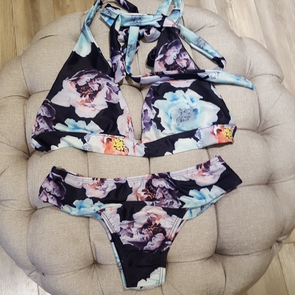 Floral halter swimsuit