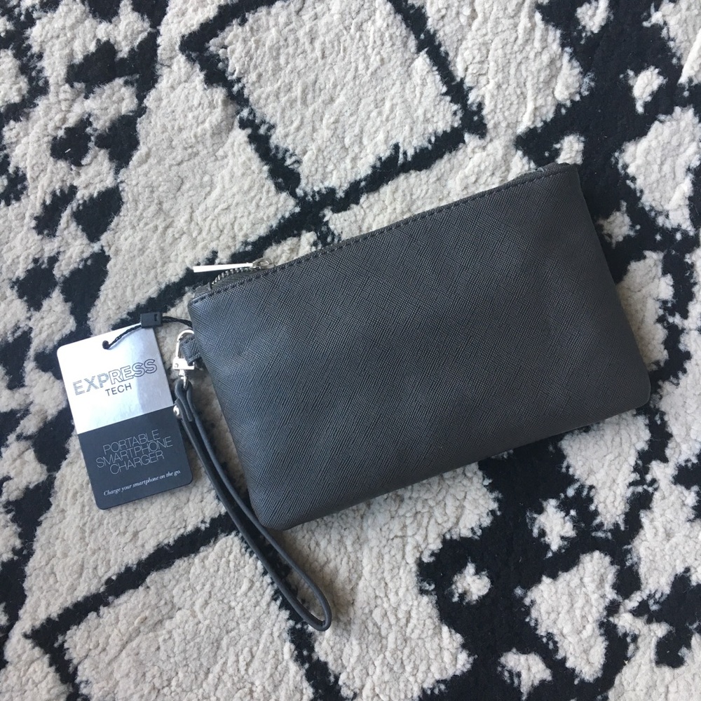 Express grey clutch, with portable phone charger