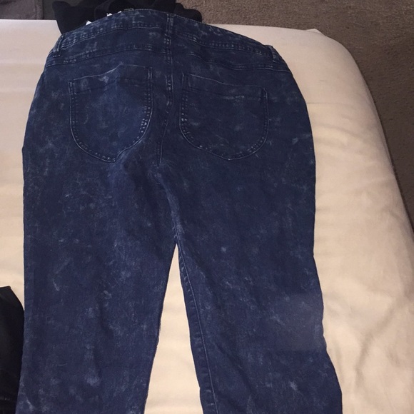 Jeans - Picture 3 of 3