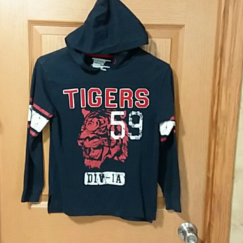 Boy's  Old Navy long sleeve hooded T-shirt