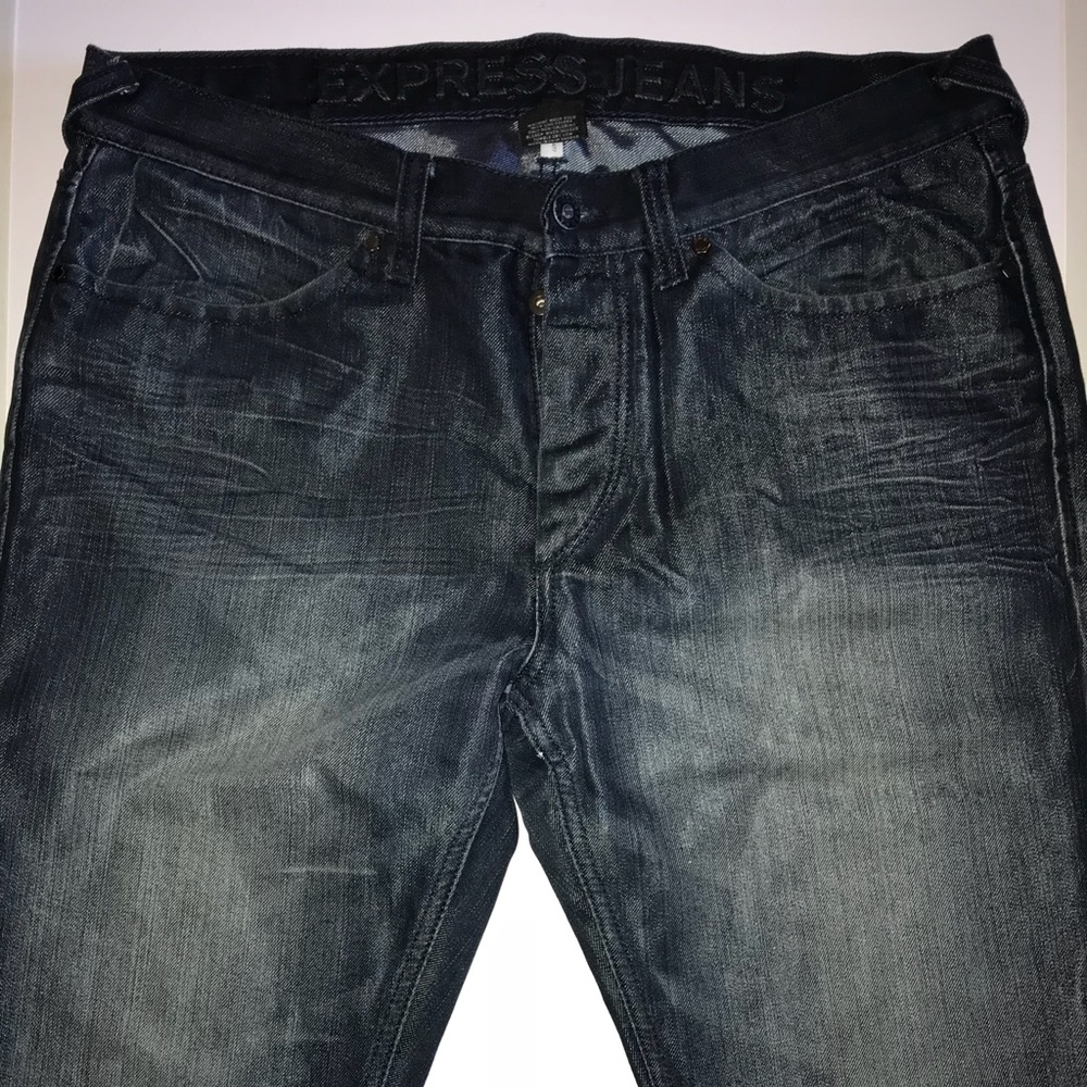 Express men’s jeans. Button down. No zipper.