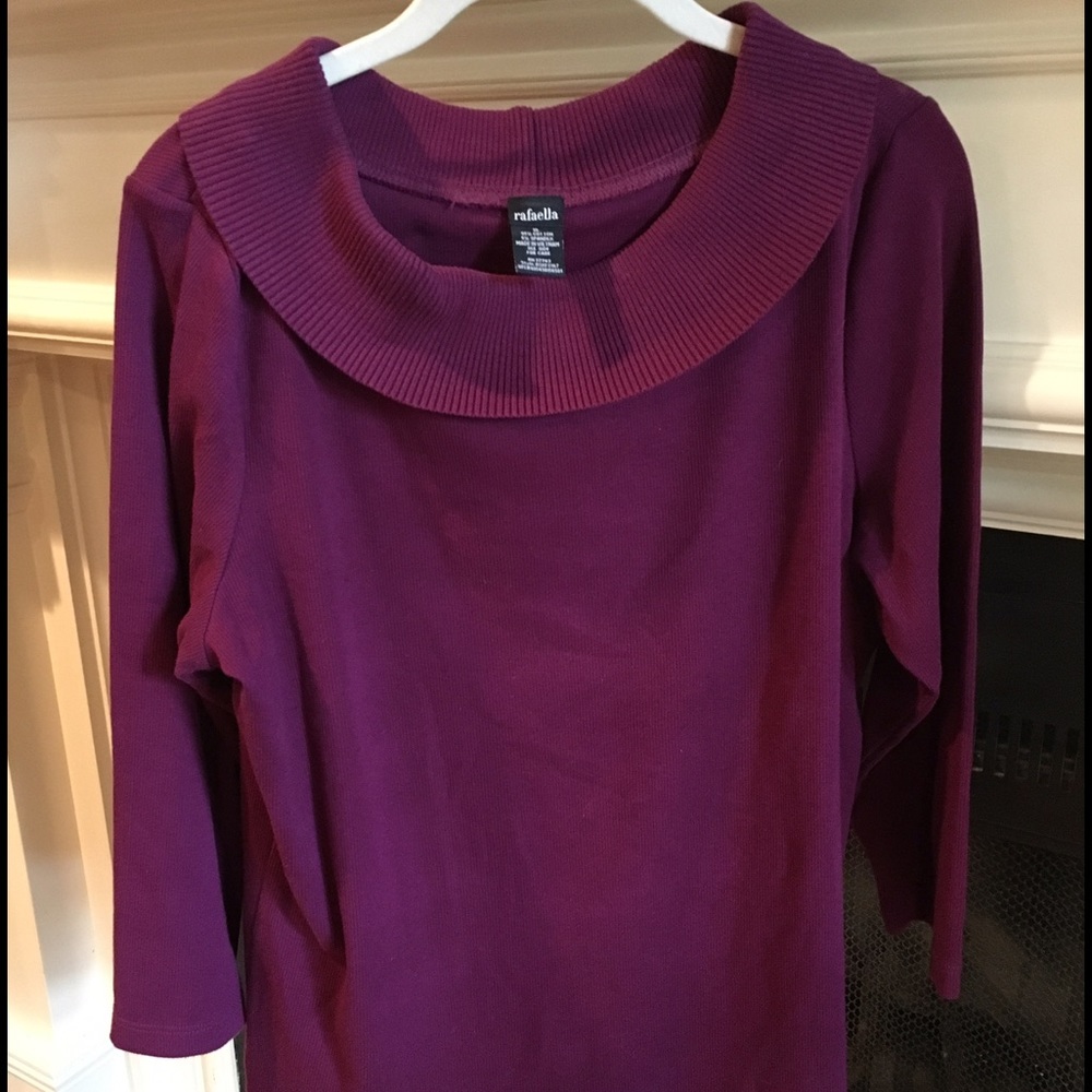 $6 Quick sale!! Beautiful Sweater