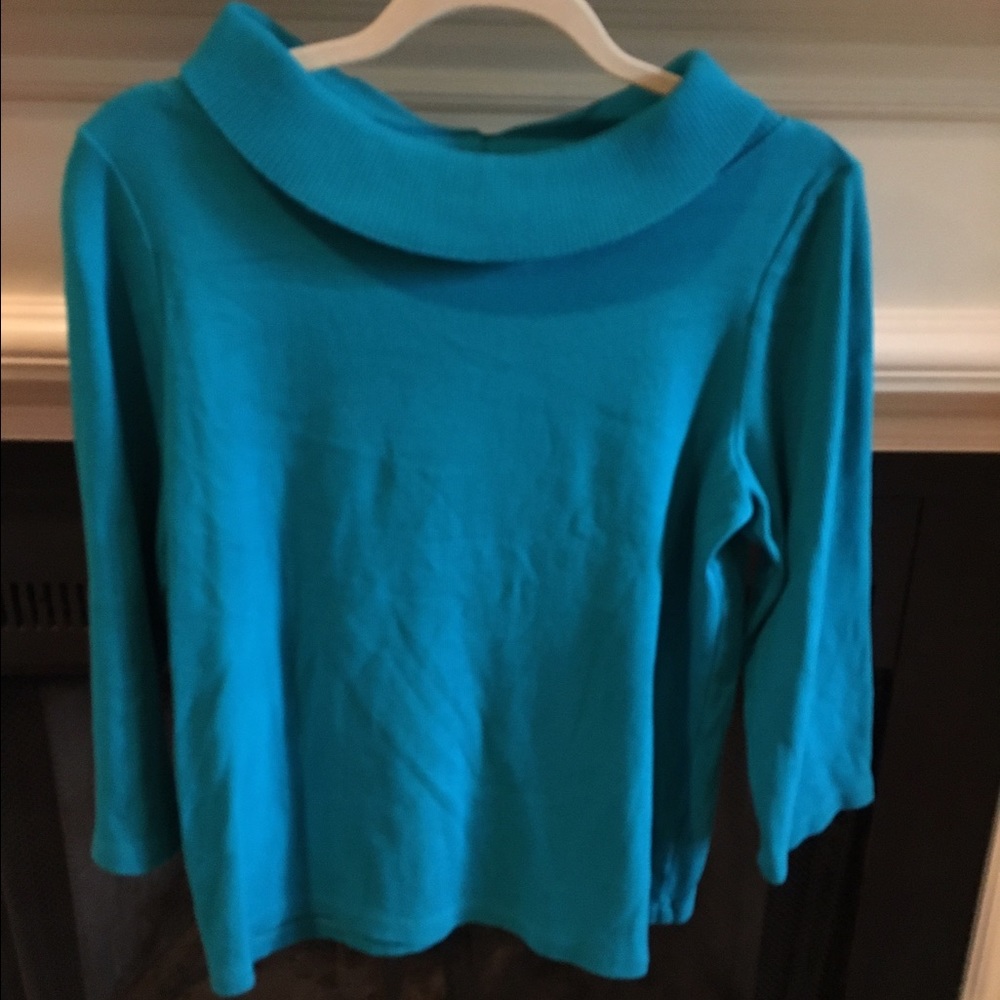 💕Gifted💕 $6 Quick sale!! Nice Teal Sweater