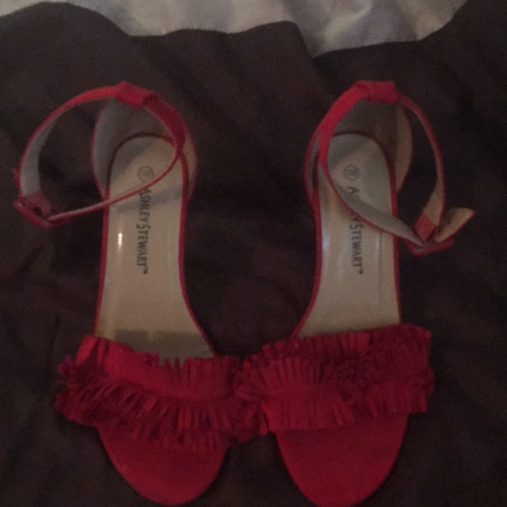 Gorgeous red heels
