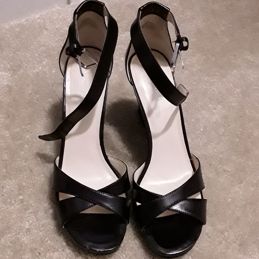 Nine West Black Leather Wedge Sandals
