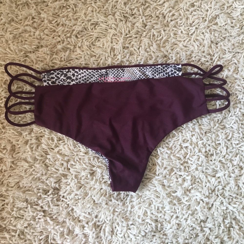 Bikini bird exclusive color, Acacia Molokai bottom