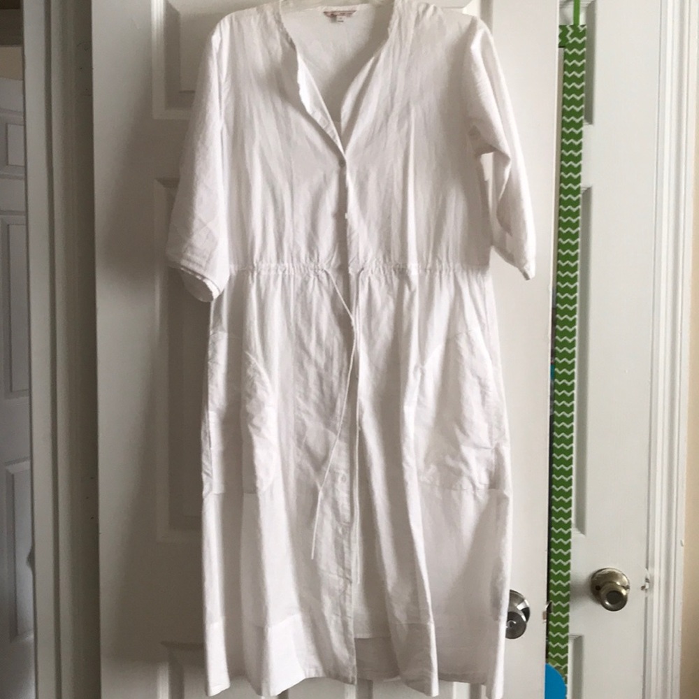 White drawstring dress.