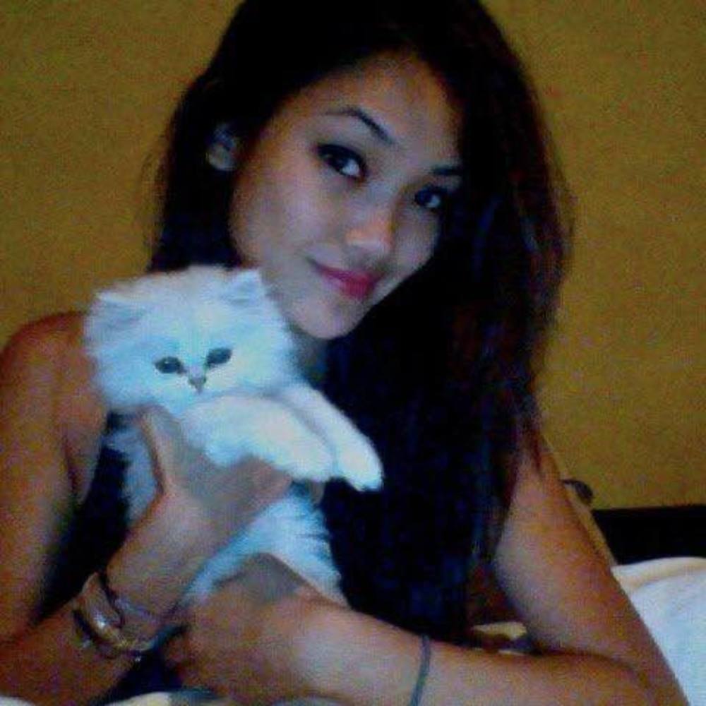 Meet your Posher, Ynna