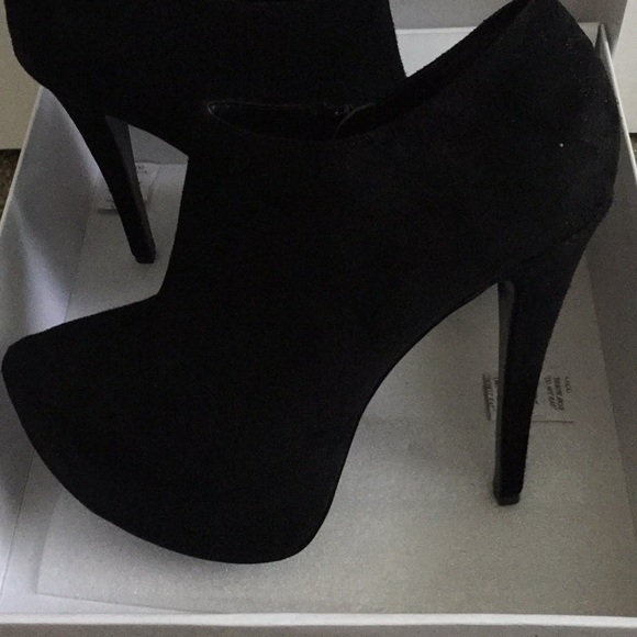 STEVE MADDEN VIPPPER BOOTIES - Picture 4 of 7
