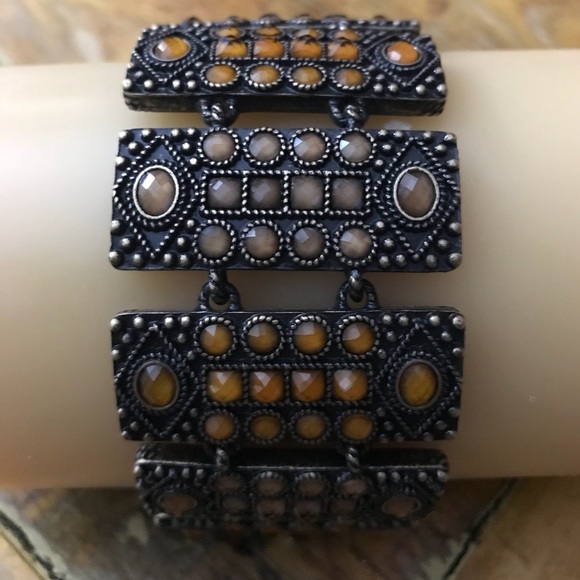 Lia Sophia Metal Jewel link Bracelet - Picture 2 of 5