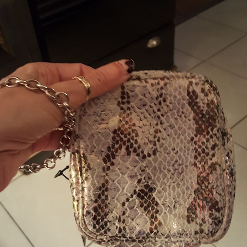 SONDRA ROBERTS WALLET