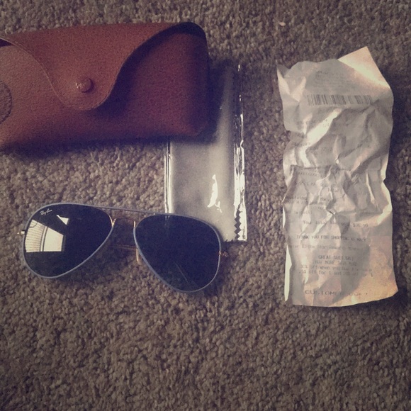 Sun Glasses - Picture 1 of 2