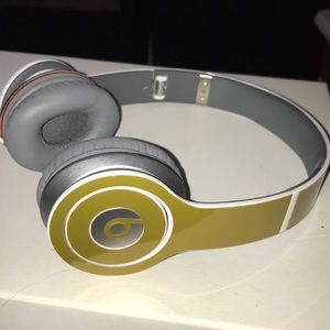 Beats solo headphones