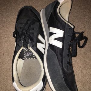NEW BALANCE WOMENS SNEAKERS