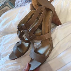 Nude Nine West Heels Size 9