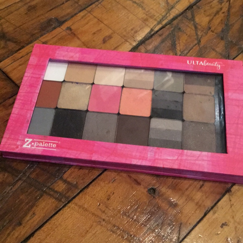 Inglot Eyeshadow And Ulta Z Palette Bundle