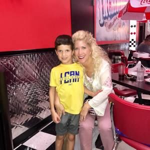 Meet your Posher, Melissa