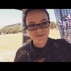 Meet your Posher, Karla