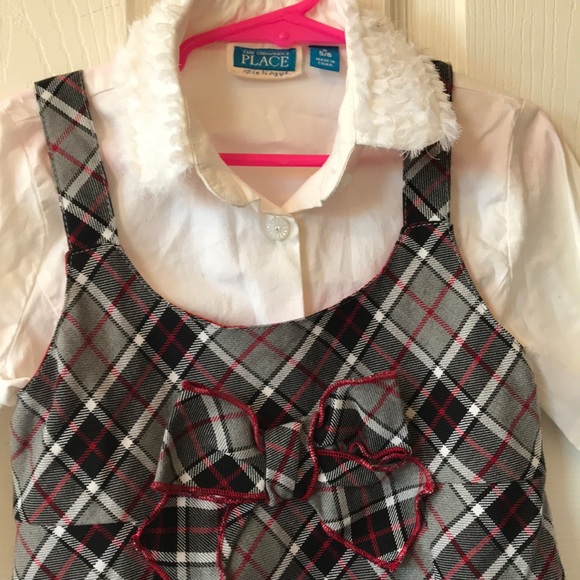 Little girl Holliday outfit. - Picture 2 of 4