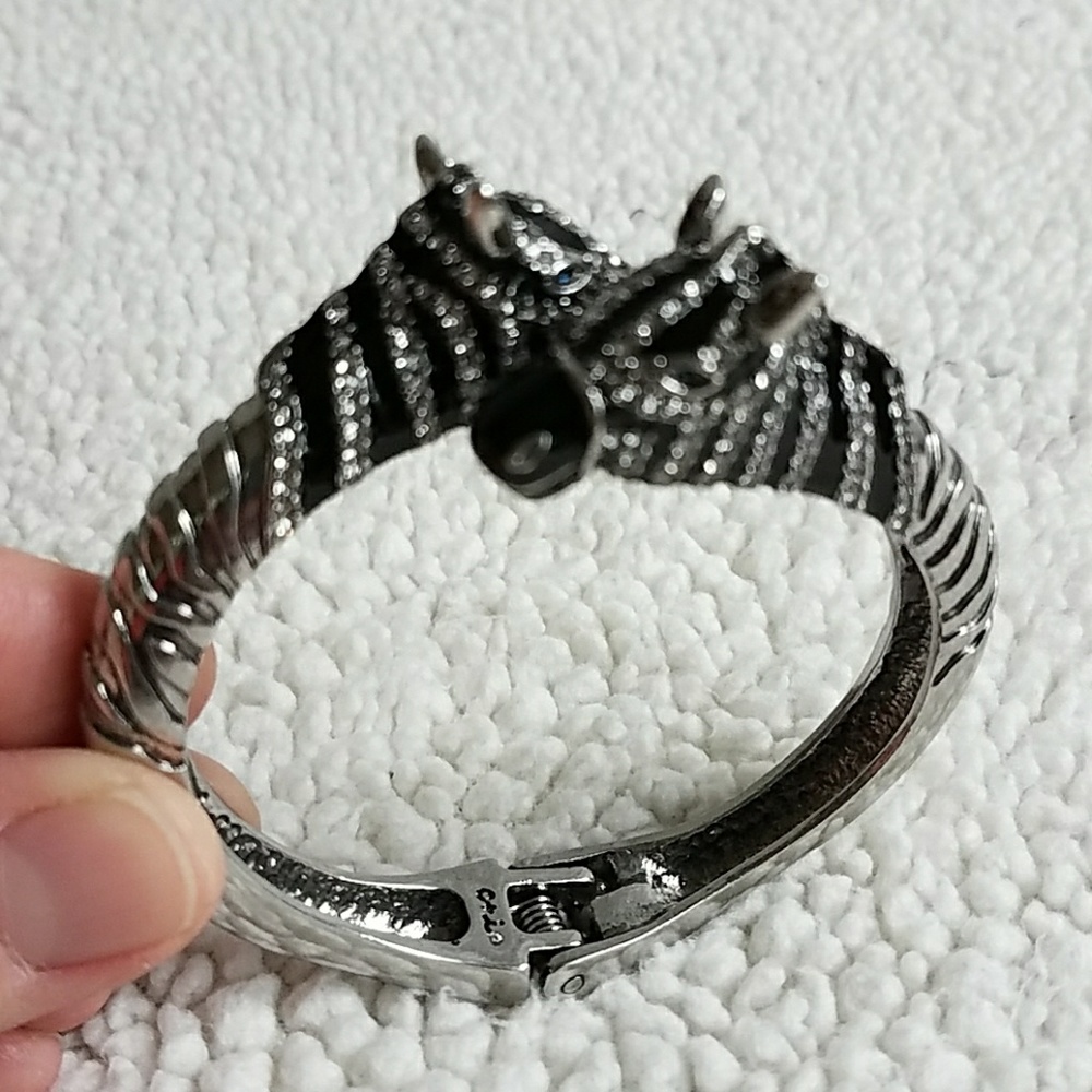 Zebra Cuff - Picture 3 of 4