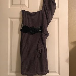 Dress with belt