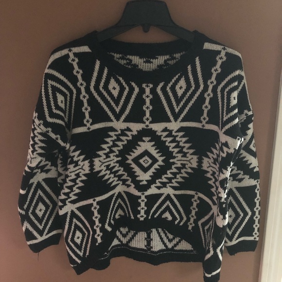 Aztec sweater - Picture 2 of 4