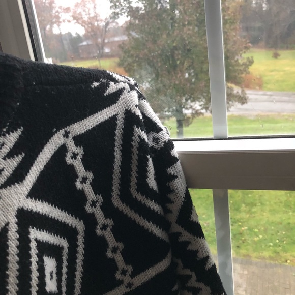 Aztec sweater - Picture 3 of 4