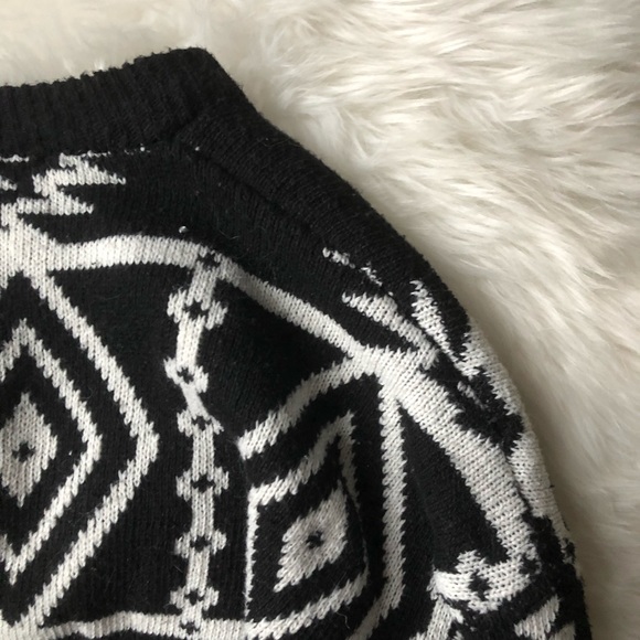 Aztec sweater - Picture 4 of 4