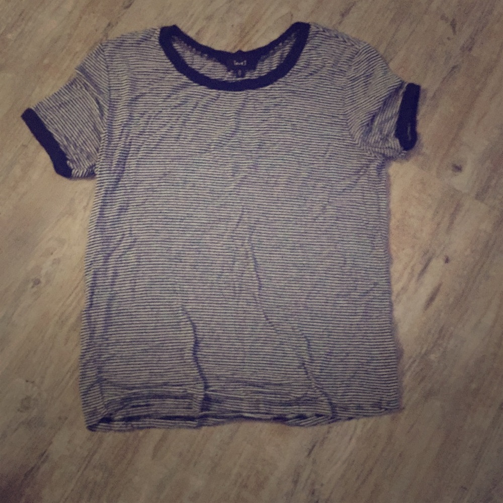Black stripped shirt