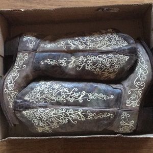 Corral vintage cowboy boots size 7 1/2