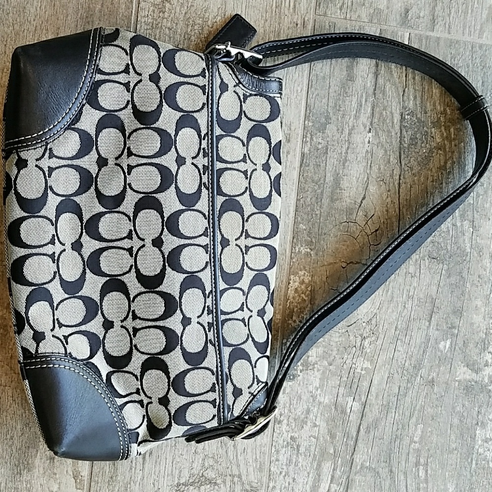 Coach purse - Picture 3 of 3