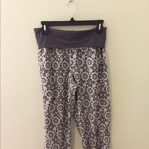 LULULEMON floral crops