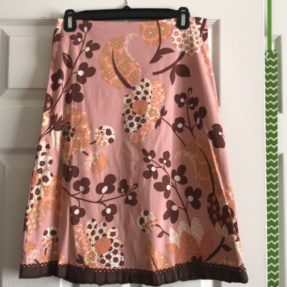 Floral print skirt