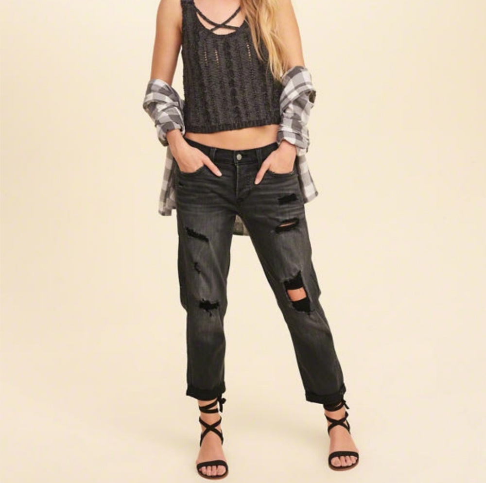 NWT HOLLISTER LOW RISE BOYFRIEND JEANS