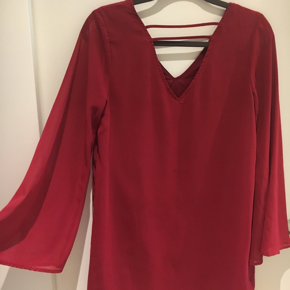 Maroon V-Neck Chiffon Dress with Flowy Sleeves