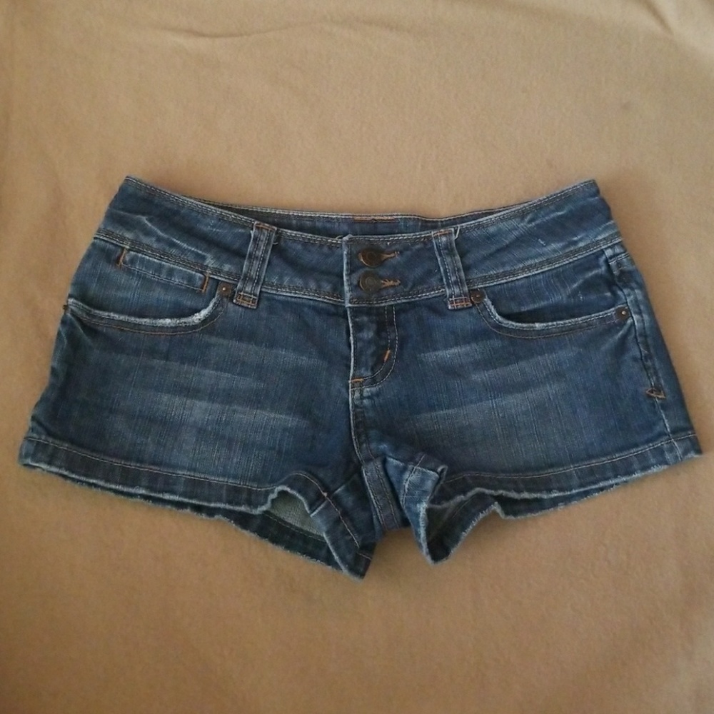 Guess Shorts Size 26