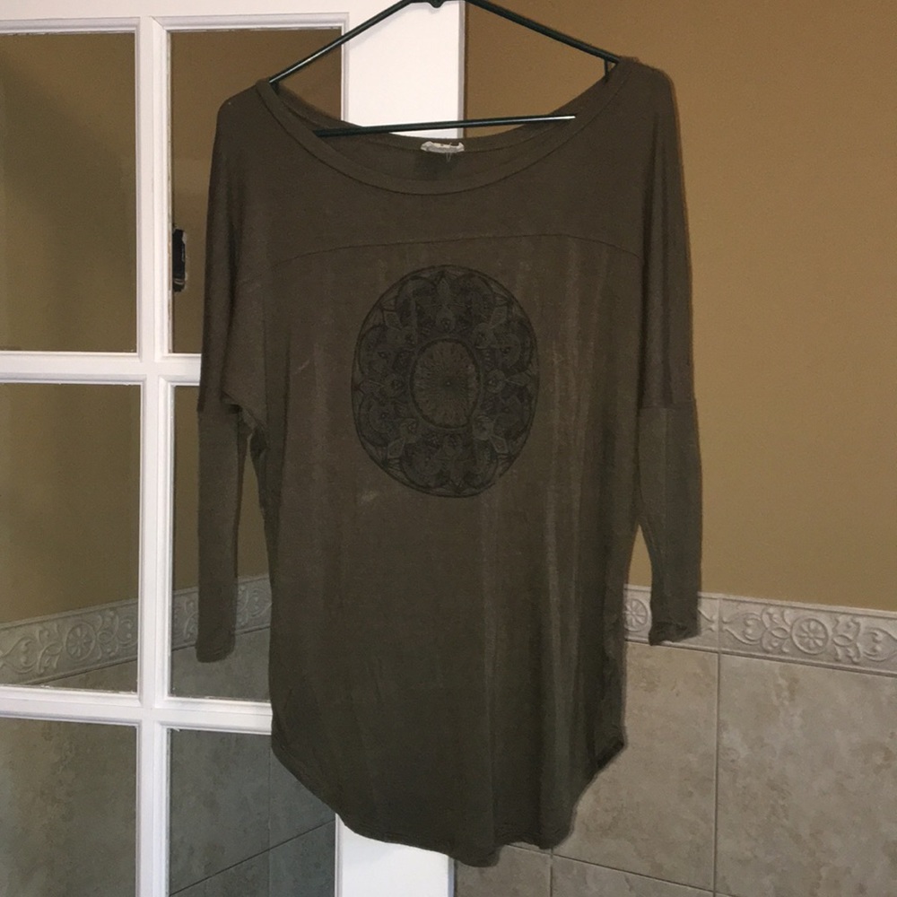 American Eagle tee