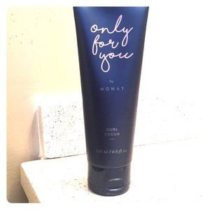 Monat Curl Cream