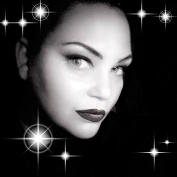 Meet your Posher, Adele - Picture 1 of 1