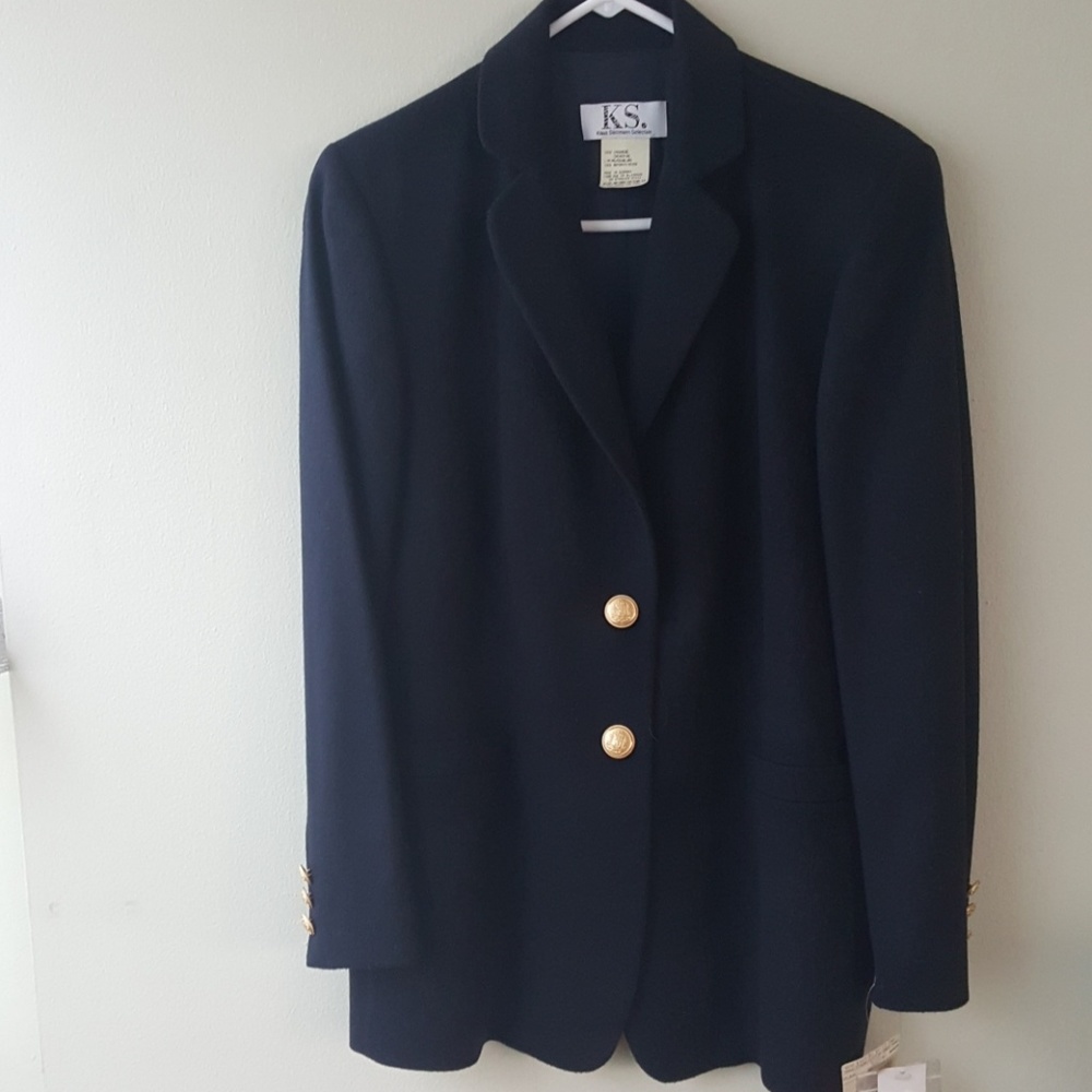 Tags on Cashmere Navy jacket