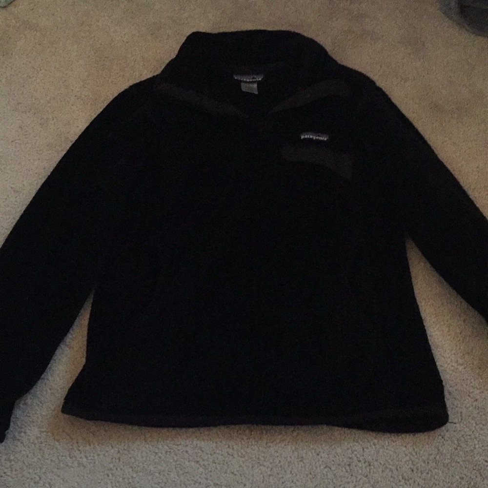 Black Patagonia Pullover