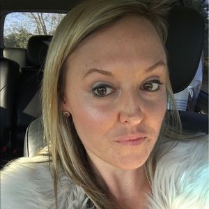 Meet your Posher, Shellie